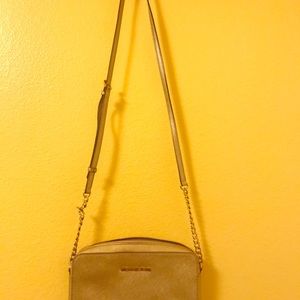 Michael kors shoulder/crossbody